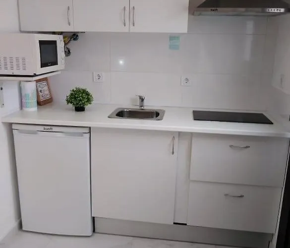 Jb House Назаре